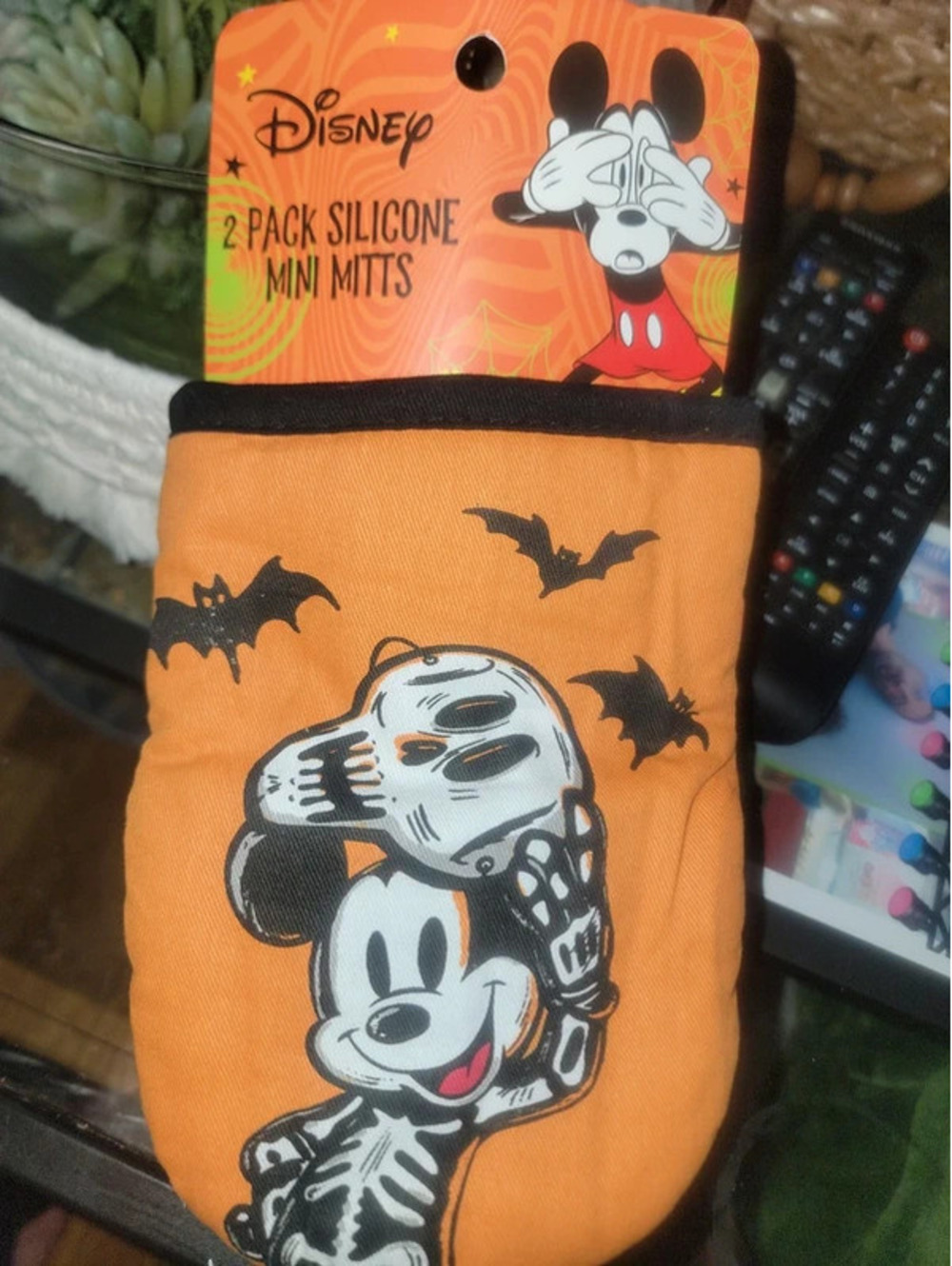 2 pack silicone Mickey halloween oven mits